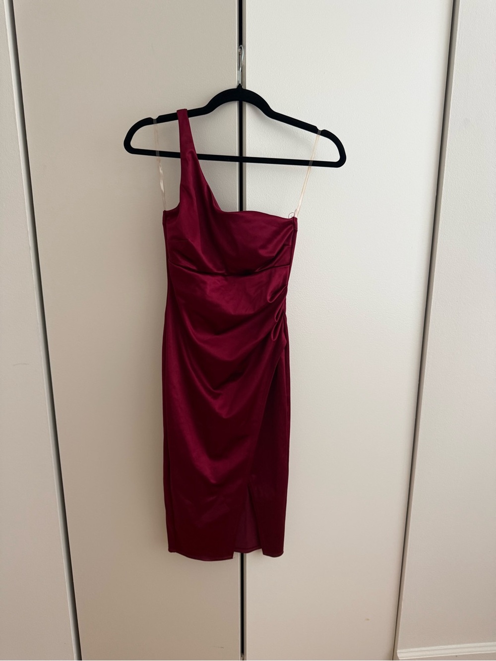 Emerald Sundae One-Shoulder Wine Satin Dress